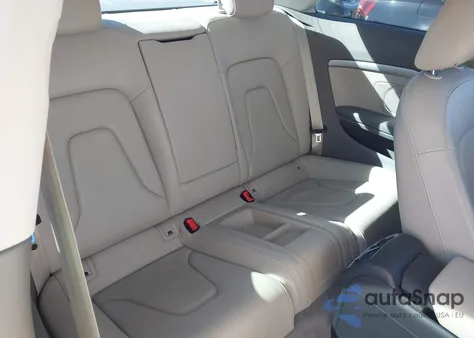 2011 Audi A5 2.0T Premium z USA, uszkodzony, nr VIN WAULFAFR7BA044904